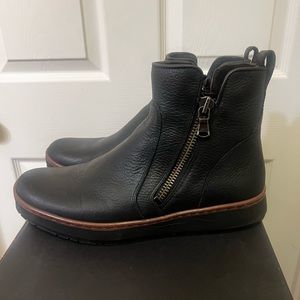 John Varvatos black leather Barrett Creeper zip boot, 9 USA / 42 EU.